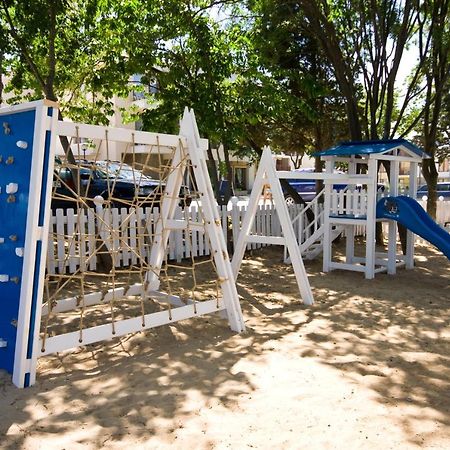 Paradise Bay Hotel Pomorie Exterior foto
