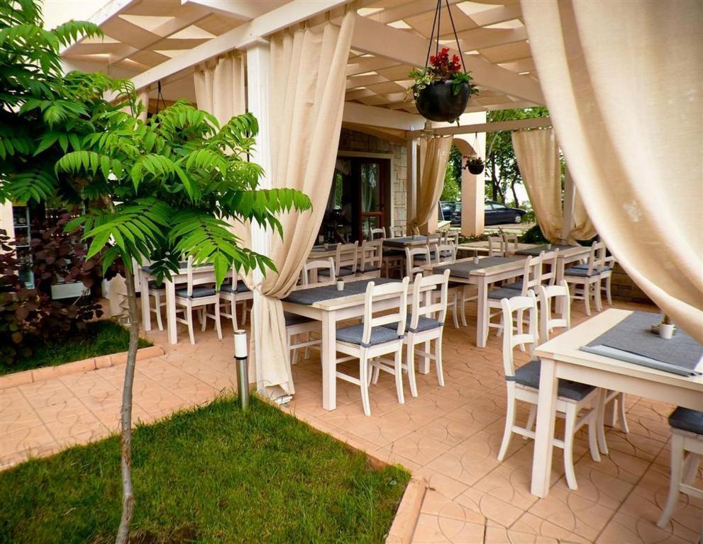 Paradise Bay Hotel Pomorie Exterior foto